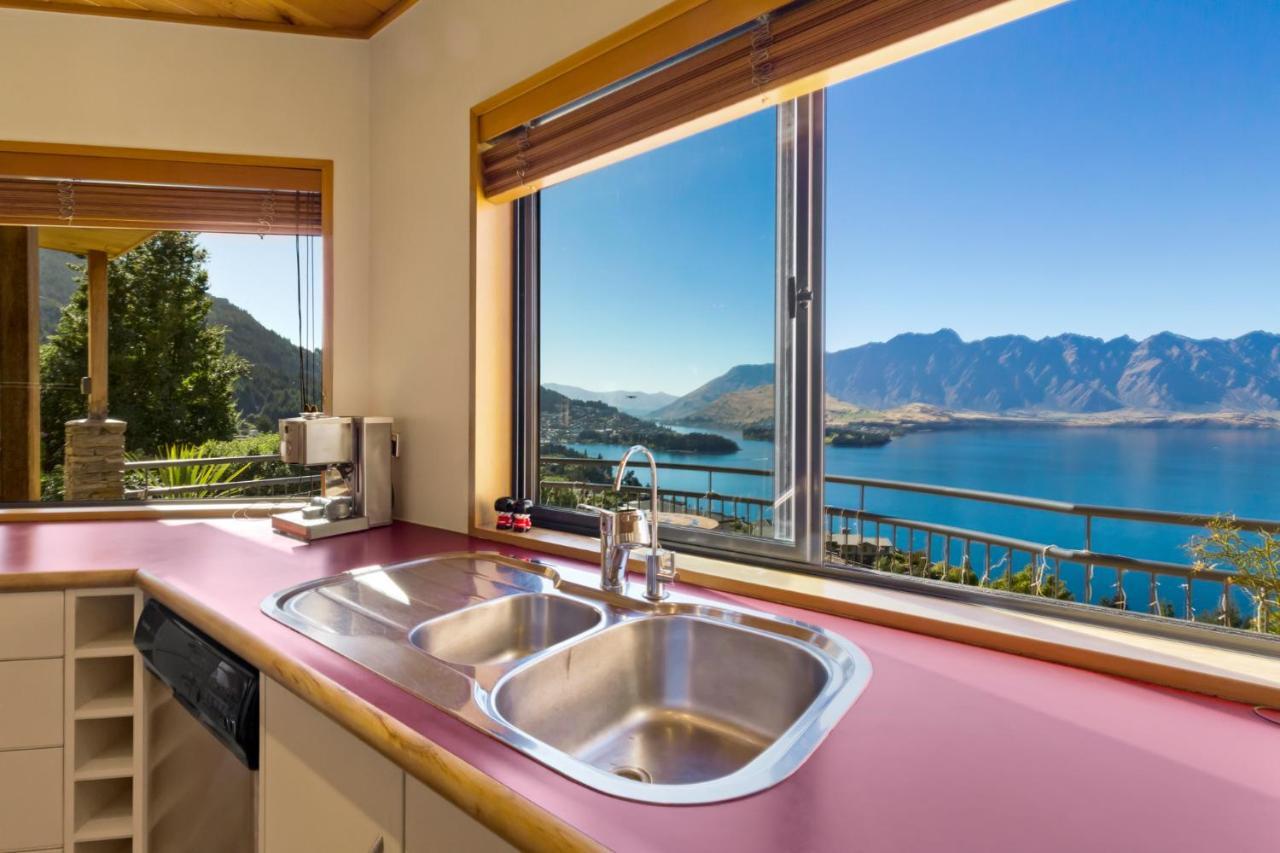 Amazing View Home Queenstown Exteriör bild